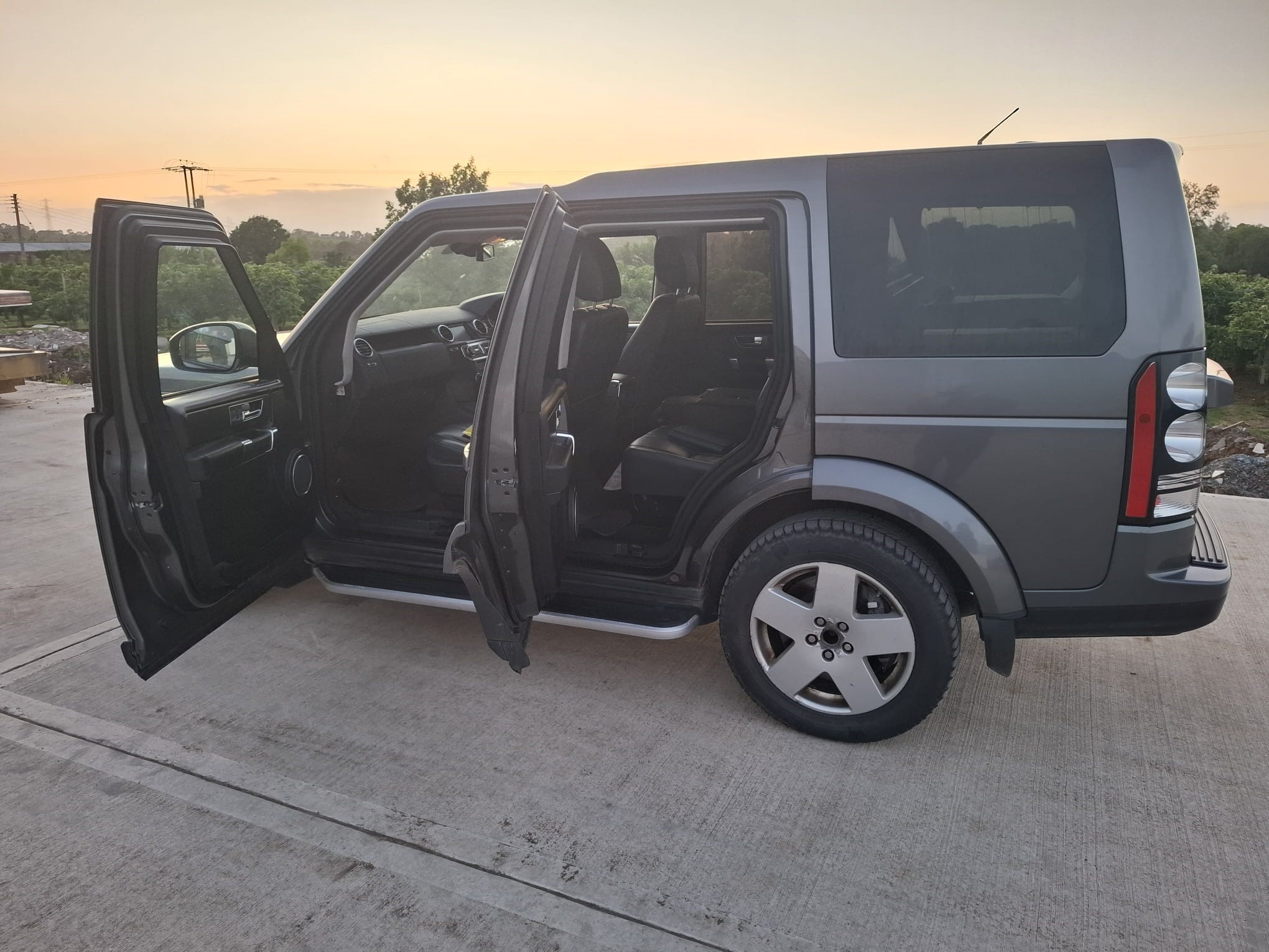 09e3b62f-d323-4ee8-b6cf-8f8d4adebd73